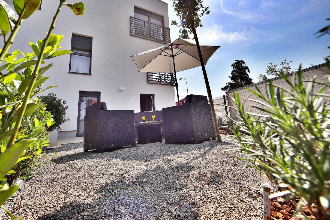Studio Apartment Ada 2 Риека Экстерьер фото